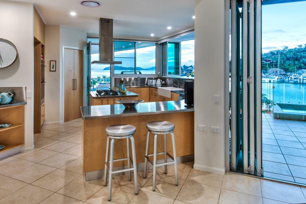 Pavillions Penthouse 25 - Luxury Waterfront Apartment With Private Roof Top Pool And Buggy Isla Hamilton Exterior foto
