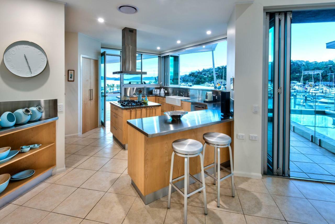 Pavillions Penthouse 25 - Luxury Waterfront Apartment With Private Roof Top Pool And Buggy Isla Hamilton Exterior foto