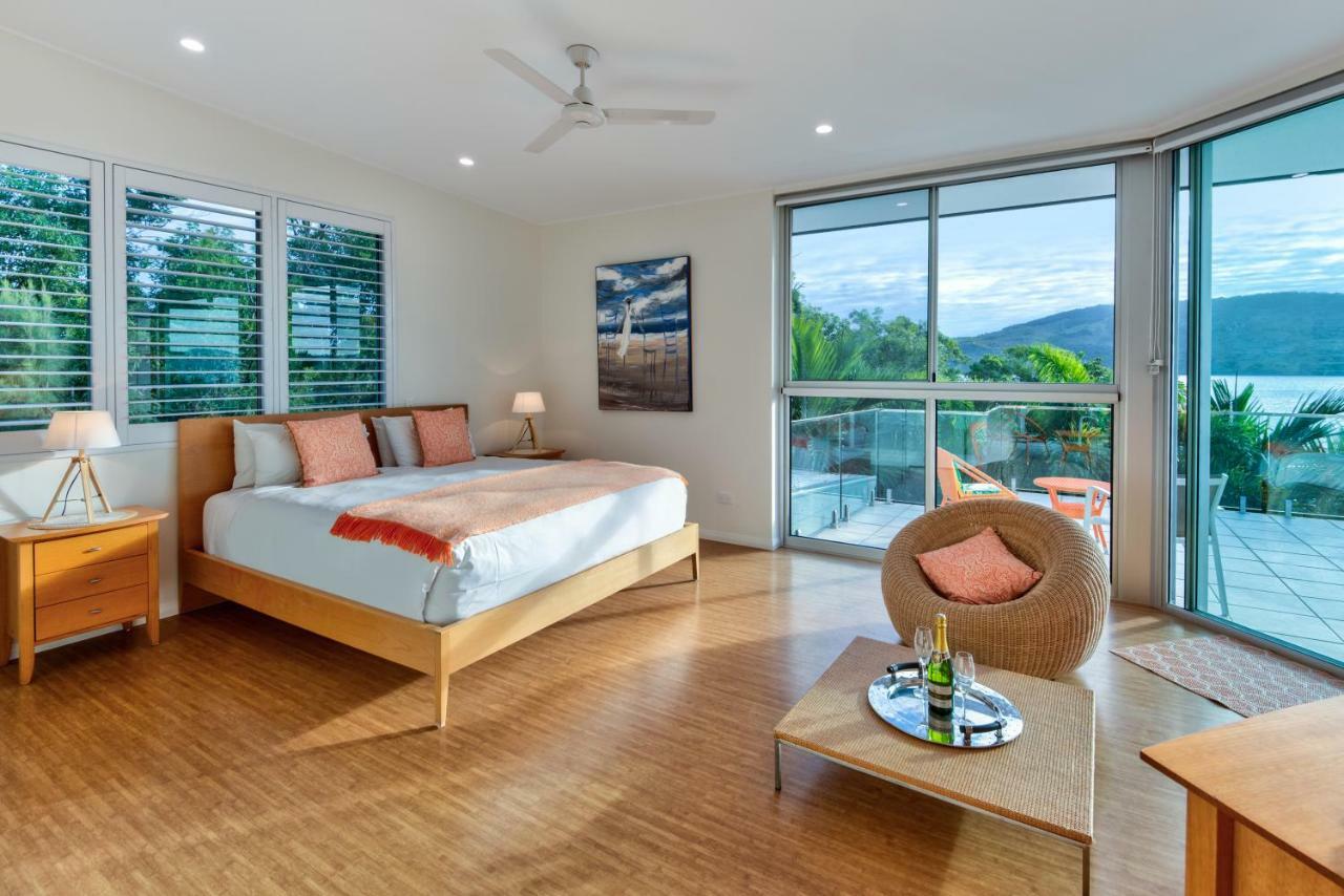 Pavillions Penthouse 25 - Luxury Waterfront Apartment With Private Roof Top Pool And Buggy Isla Hamilton Exterior foto