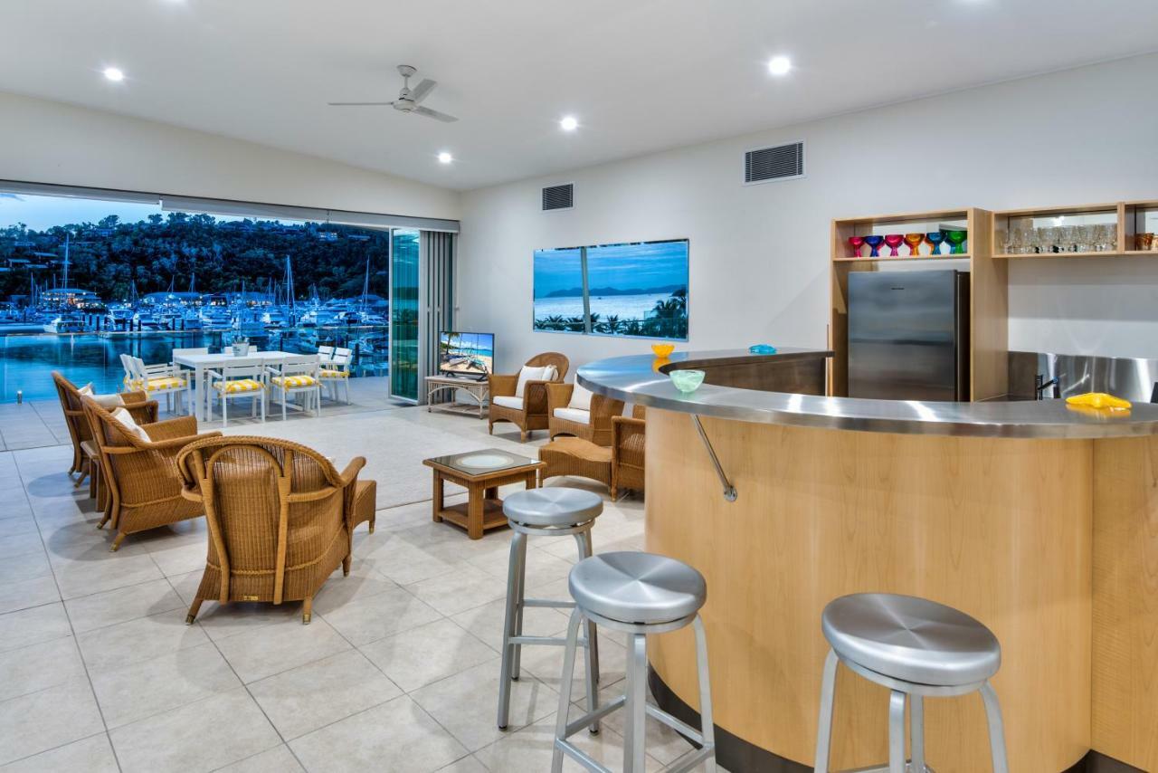 Pavillions Penthouse 25 - Luxury Waterfront Apartment With Private Roof Top Pool And Buggy Isla Hamilton Exterior foto