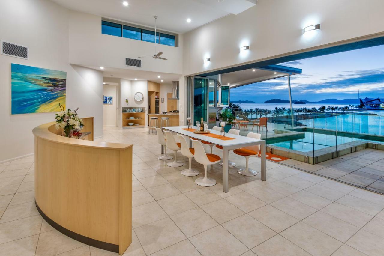 Pavillions Penthouse 25 - Luxury Waterfront Apartment With Private Roof Top Pool And Buggy Isla Hamilton Exterior foto